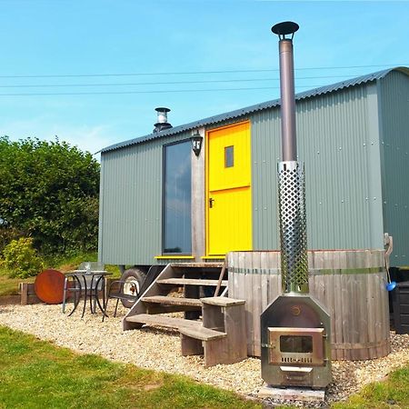 Kidwelly Glamping Hotell Exteriör bild
