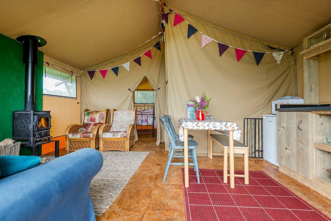 Kidwelly Glamping Hotell Exteriör bild
